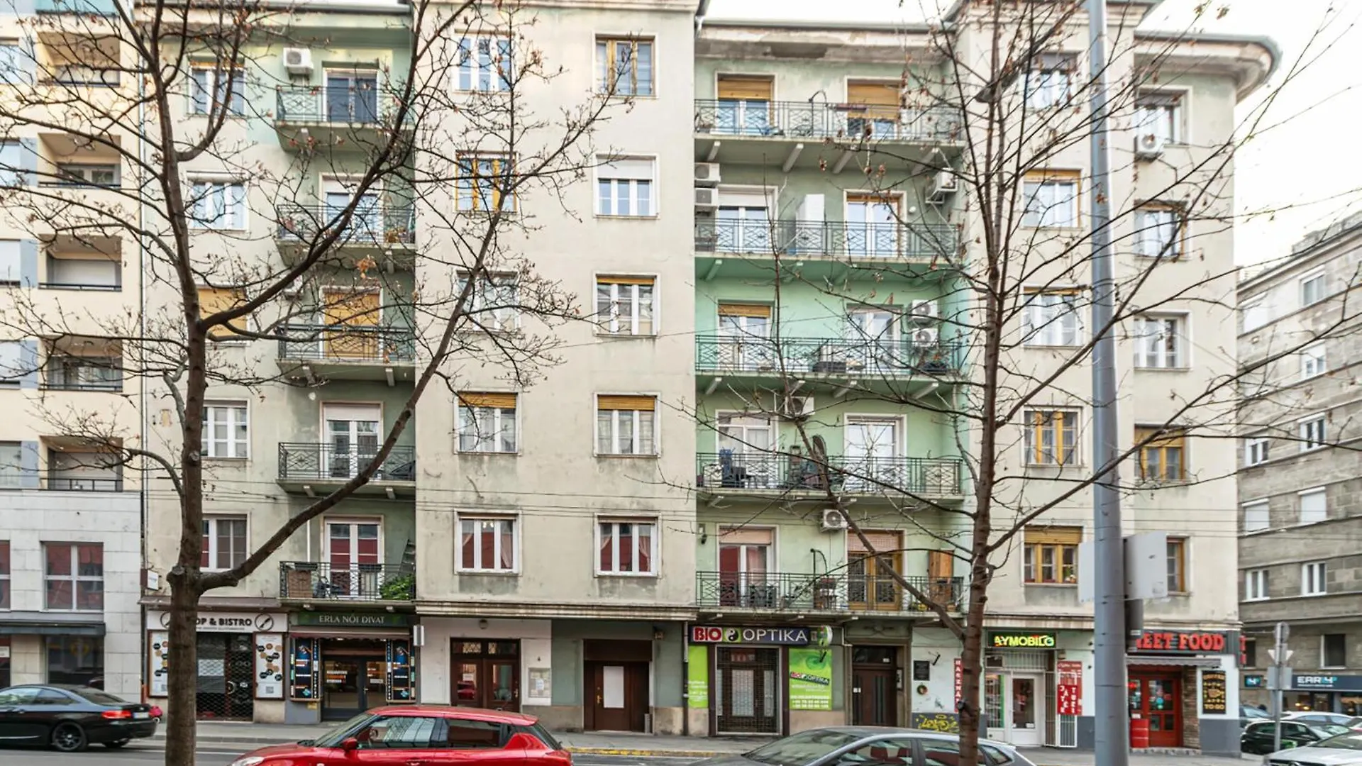 80 Sqm, 3 Bedrooms, 2 Bathrooms, New Budapest 0*,